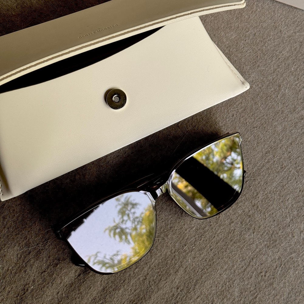 Gentle Monster Sunglasses TAM almost new with case box card - Picture 16 of 16